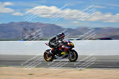 media/Mar-25-2024-Moto Forza (Mon) [[8d4319bd68]]/2-Advanced Group/Session 4 Front Straight Speed Pans/